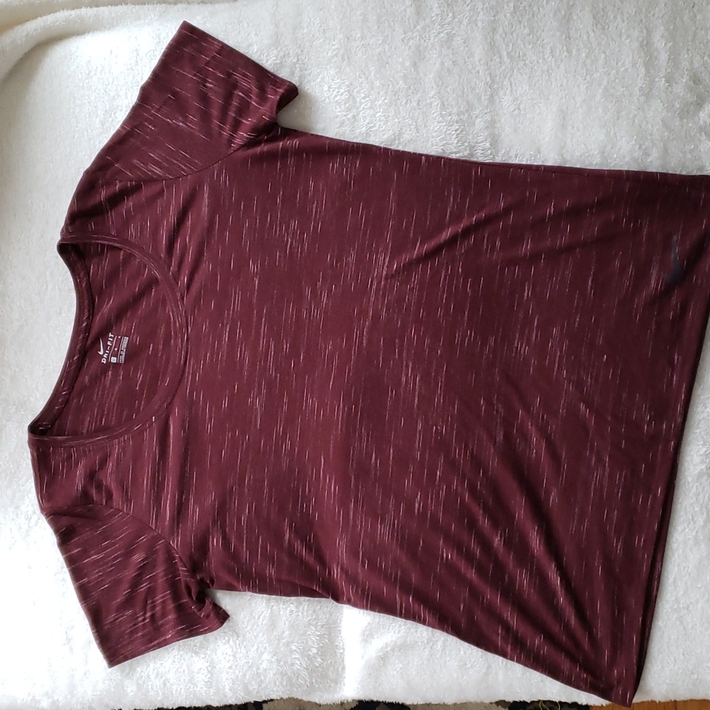 Nike Dri-fit size L